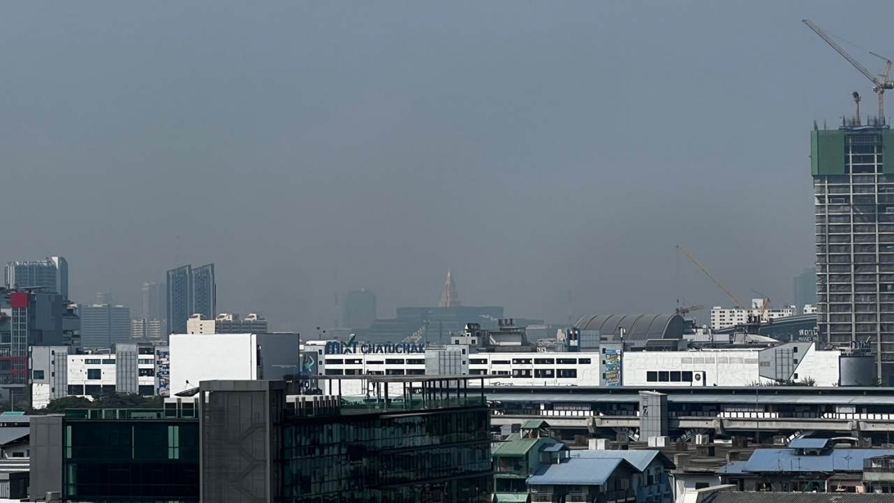 เช้านี้ กทม.อ่วม ค่าฝุ่น PM 2.5 พุ่งเกินมาตรฐาน อยู่ระดับสีส้ม 69 พื้นที่
