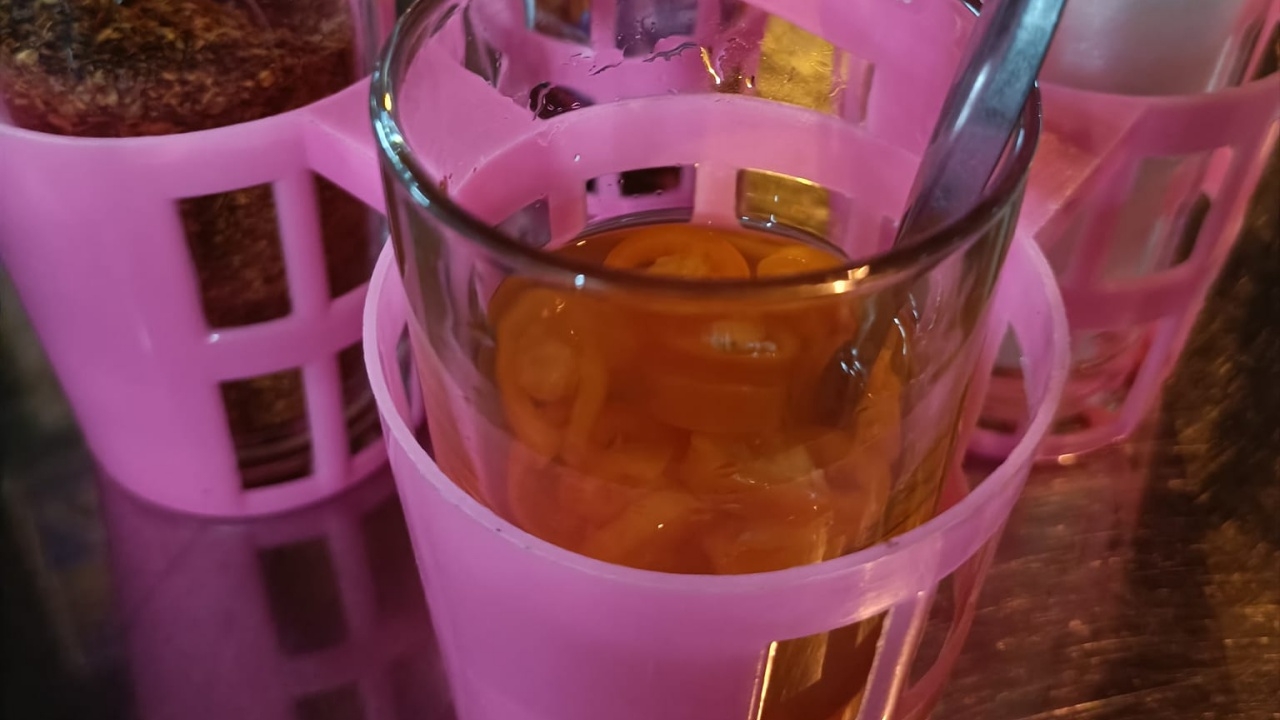 สาวสุดงง เจอน้ำส้มสายชู สูตร "น้ำเปล่า" ผสมพริก ปรุงอย่างไรก็ไม่เปรี้ยว