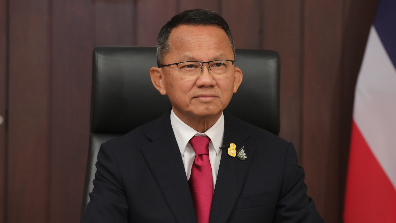 "สมศักดิ์" ชี้การเลี้ยงโคเป็นอาชีพทางเลือก เพิ่มรายได้สมาชิกกองทุนหมู่บ้านฯ