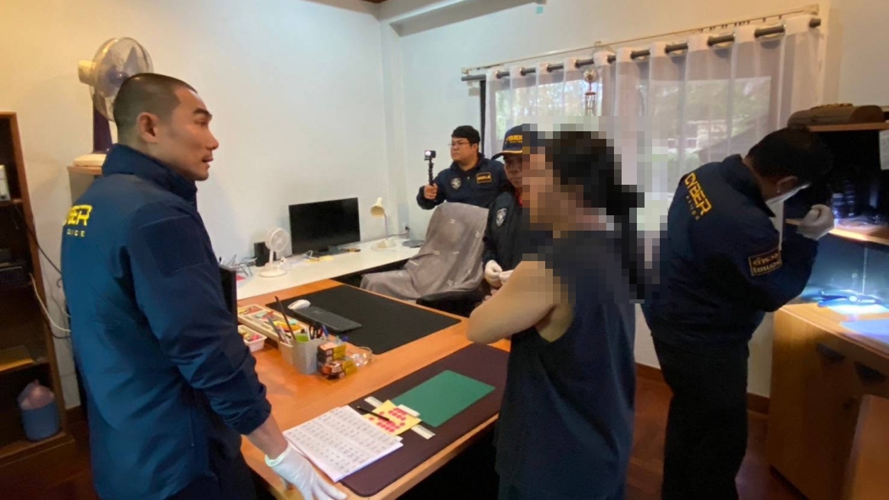 บุกเชียงใหม่ ทลายแก๊งผลิตบัตรประชาชนฝรั่งเศสปลอม ส่งขายได้ใบละ 6 หมื่น