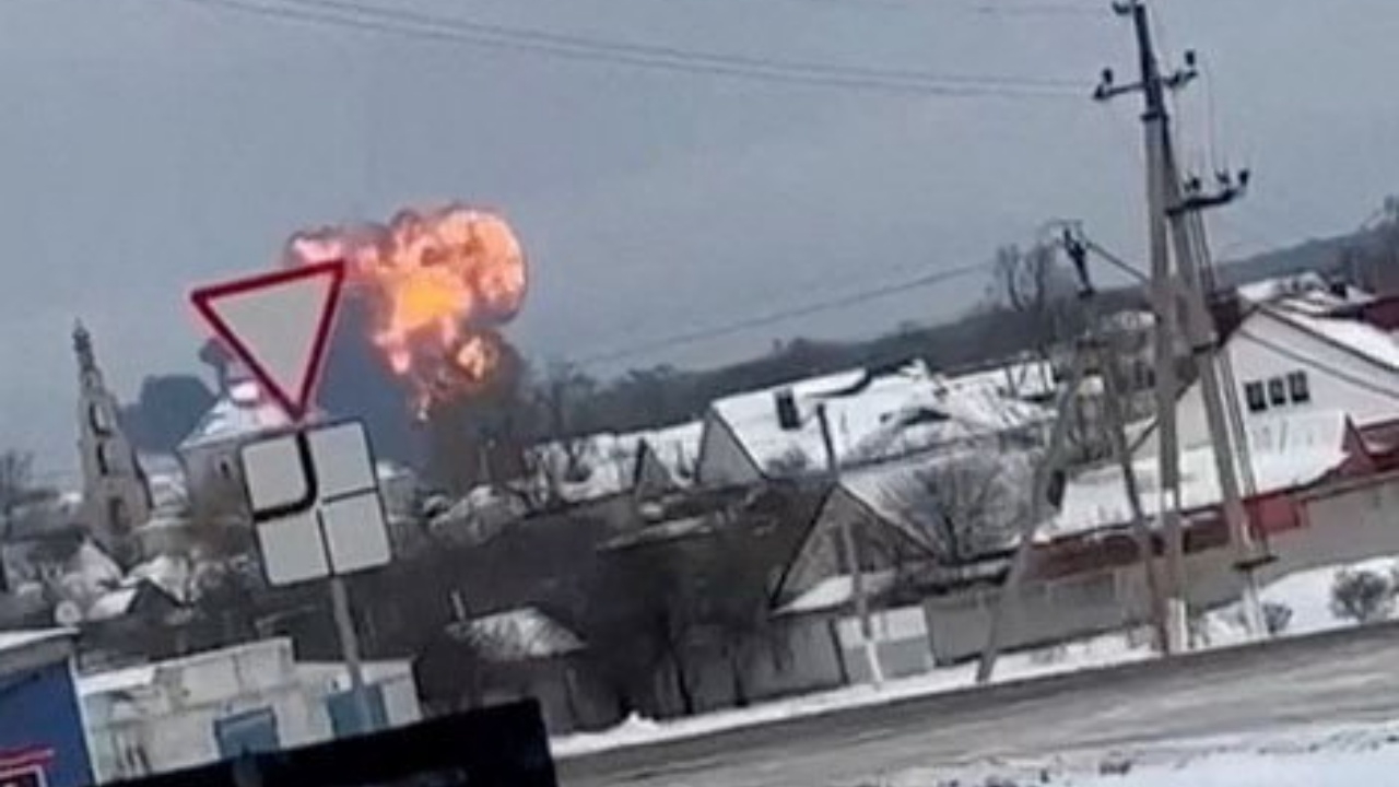 สลด เครื่องบินทหารรัสเซียตกใกล้ชายแดน 65 ทหารเชลยศึกชาวยูเครน ตายยกลำ