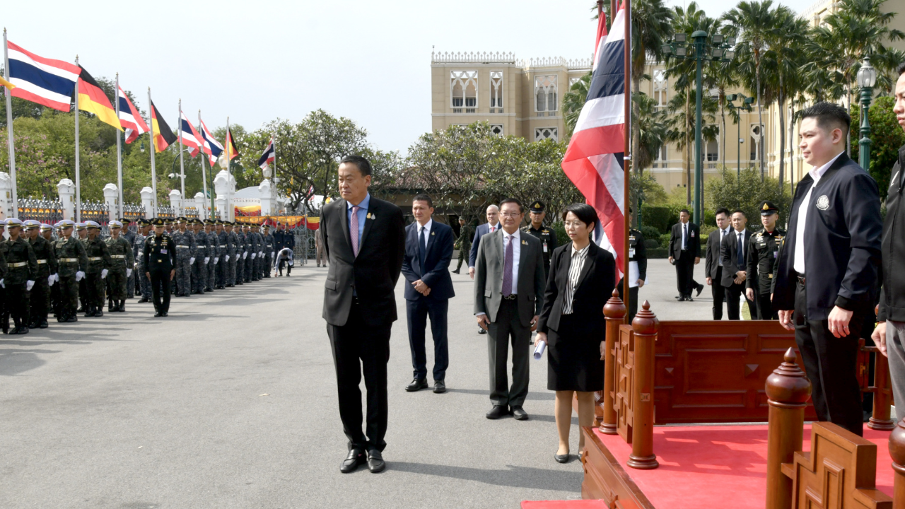 นายกฯ ตรวจการซ้อมแถวทหาร รอต้อนรับ ปธน.เยอรมนี พรุ่งนี้