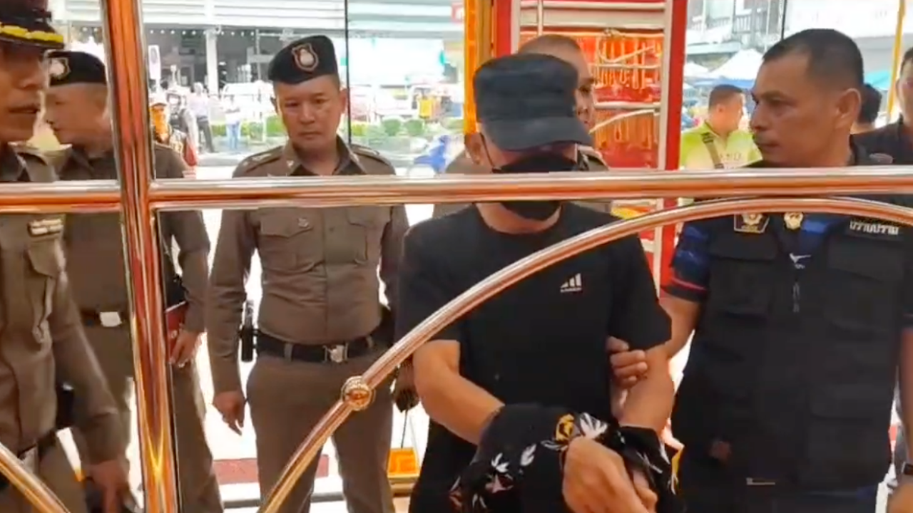 คุมโจรชิงทอง 21 บาท ห้างดัง อ.ท่าศาลา ทำแผน อ้างหาเงินใช้หนี้พนัน