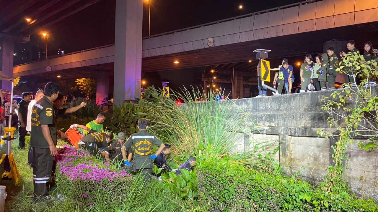 สลด นร.นายร้อยซิ่งบิ๊กไบค์แหกโค้ง ชนขอบสะพานแขนขาด ตกแอ่งน้ำดับ