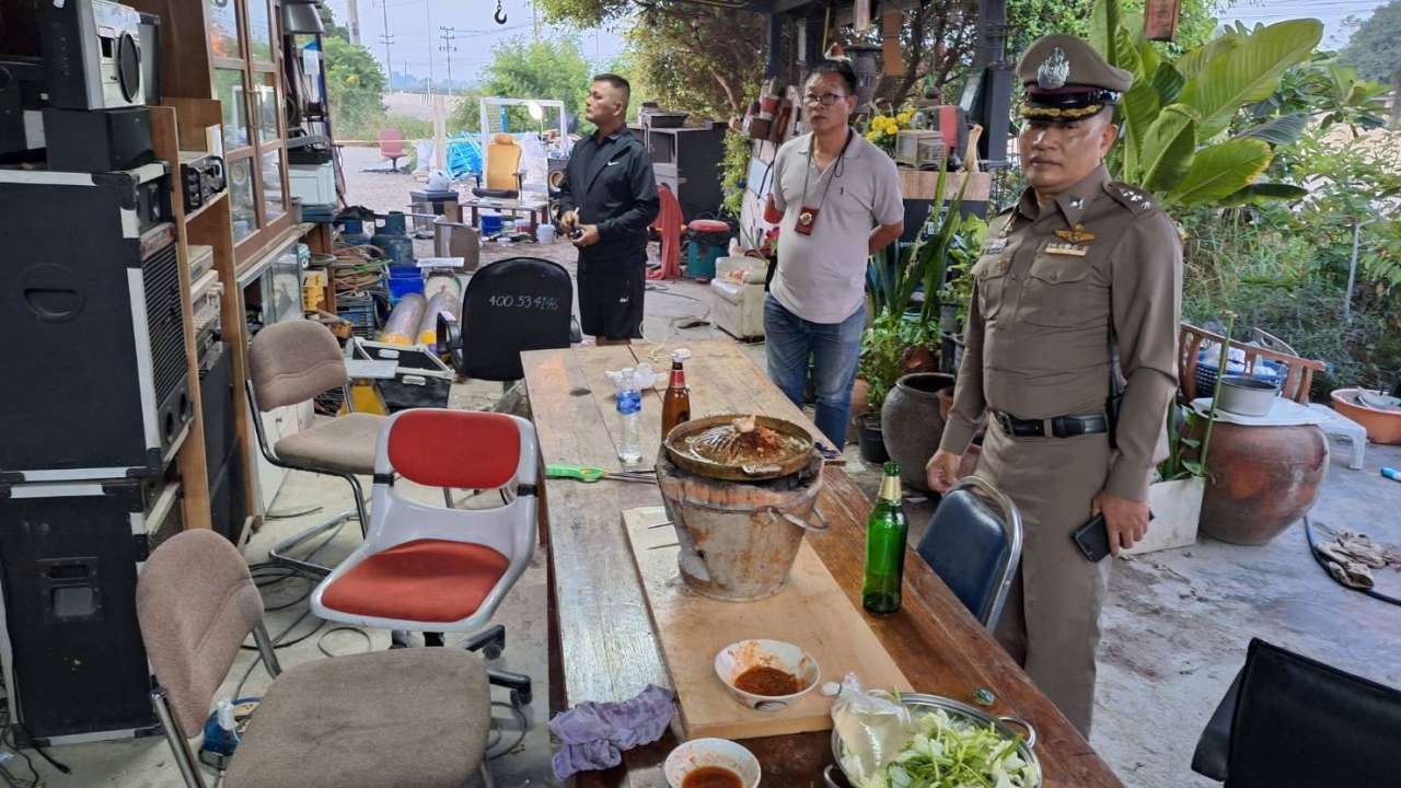 กินหมูกระทะ คุยเรื่องแต่งรถ เกิดปากเสียง หนุ่มนครปฐมชักมีดแทงเพื่อนดับ