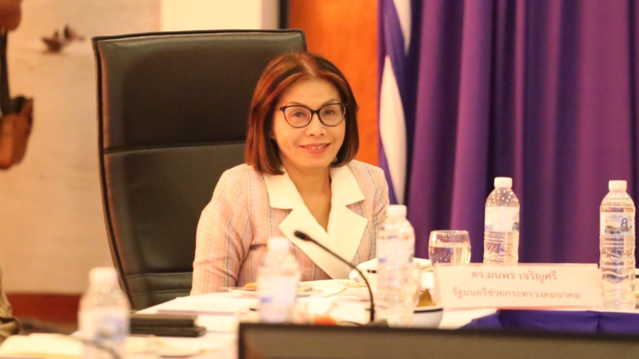 “มนพร” ยัน รัฐบาลไม่มีล้วงลูก สว.ยื่นอภิปราย ลั่น พร้อมรับการตรวจสอบ