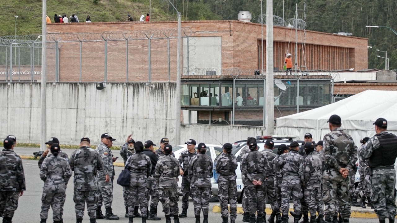 ผู้คุมเรือนจำเอกวาดอร์ถูกปล่อยตัวบางส่วน หลังโบสถ์คริสต์ช่วยเจรจา 