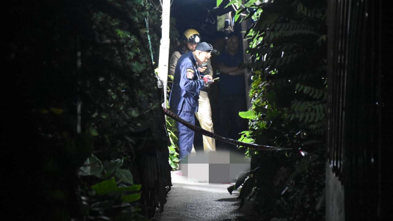 หนุ่มไรเดอร์ไปหาเพื่อน เจออริเก่าที่เขม่นกัน ถูกแทงดับคาชุมชนมหาดไทย