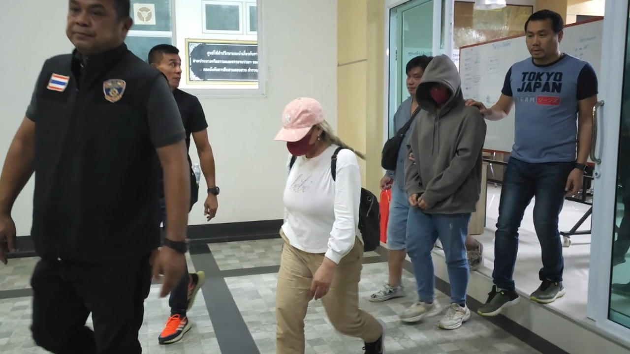 แจ้งข้อหาแม่ลูกโหด ฆ่าเผานั่งยาง อ้างไม่มีเงินจ่ายค่าโดยสาร ถูกด่าบุพการี  