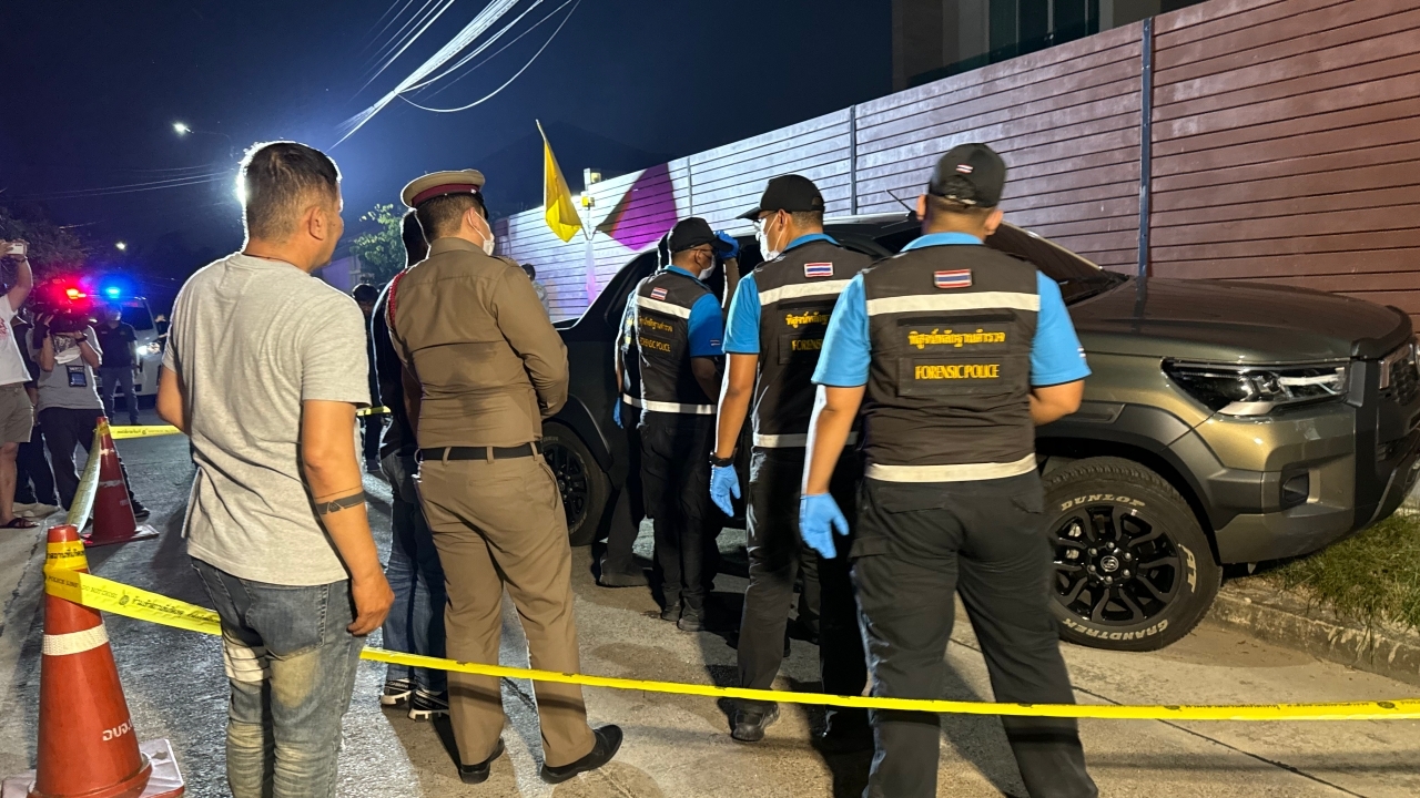 ดับคารถ 2 ศพ "นายทหาร" ทะเลาะรุนแรงภรรยา ยศ พ.ท. ปืน 9 มม.จ่อยิง