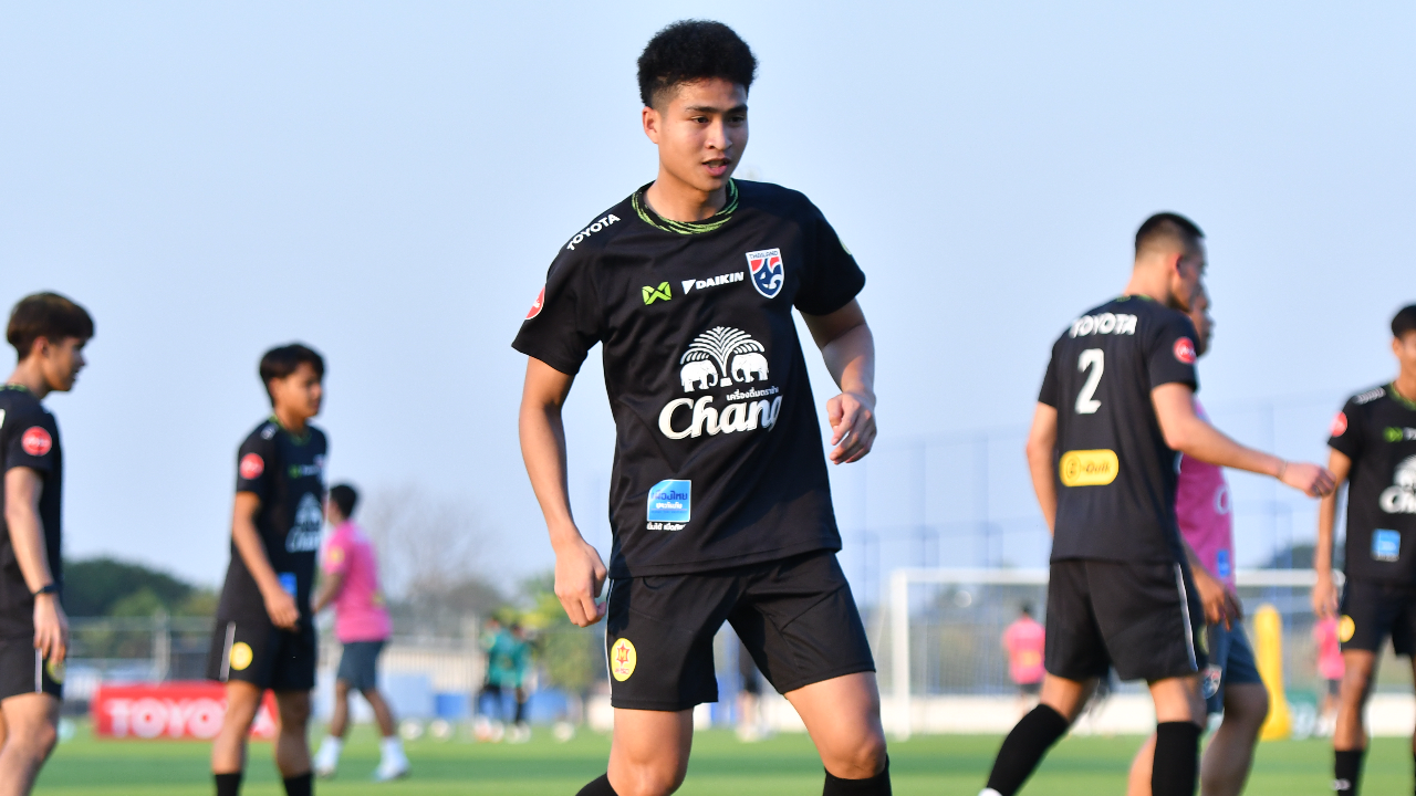 ทีมชาติไทย U23 ซ้อมก่อนอุ่นชุดใหญ่ “เจมส์ เบอร์เรสฟอร์ด” เชื่อเป็นบททดสอบที่ดี