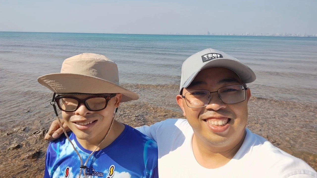 อ่านแล้วยิ้มตาม หนุ่มเปิดใจเผยที่มา การอาสาพา "คนตาบอด" เที่ยวเกาะล้าน