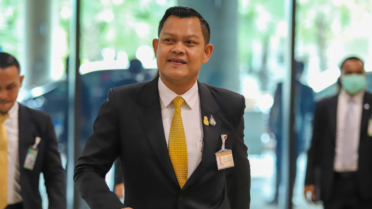 “ธนกร” ติง ฝ่ายค้านอภิปรายงบฯ ตัดแปะข้อมูล ขอทำงานสภาอย่างสร้างสรรค์