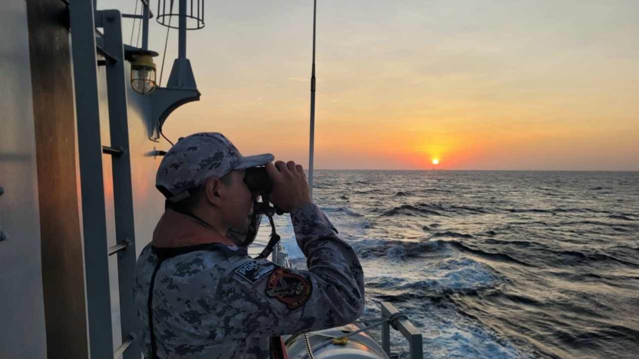 หา 2 นทท.สูญหายในทะเล เหตุเรือไดร์ฟวิ่งล่มหมู่เกาะสุรินทร์