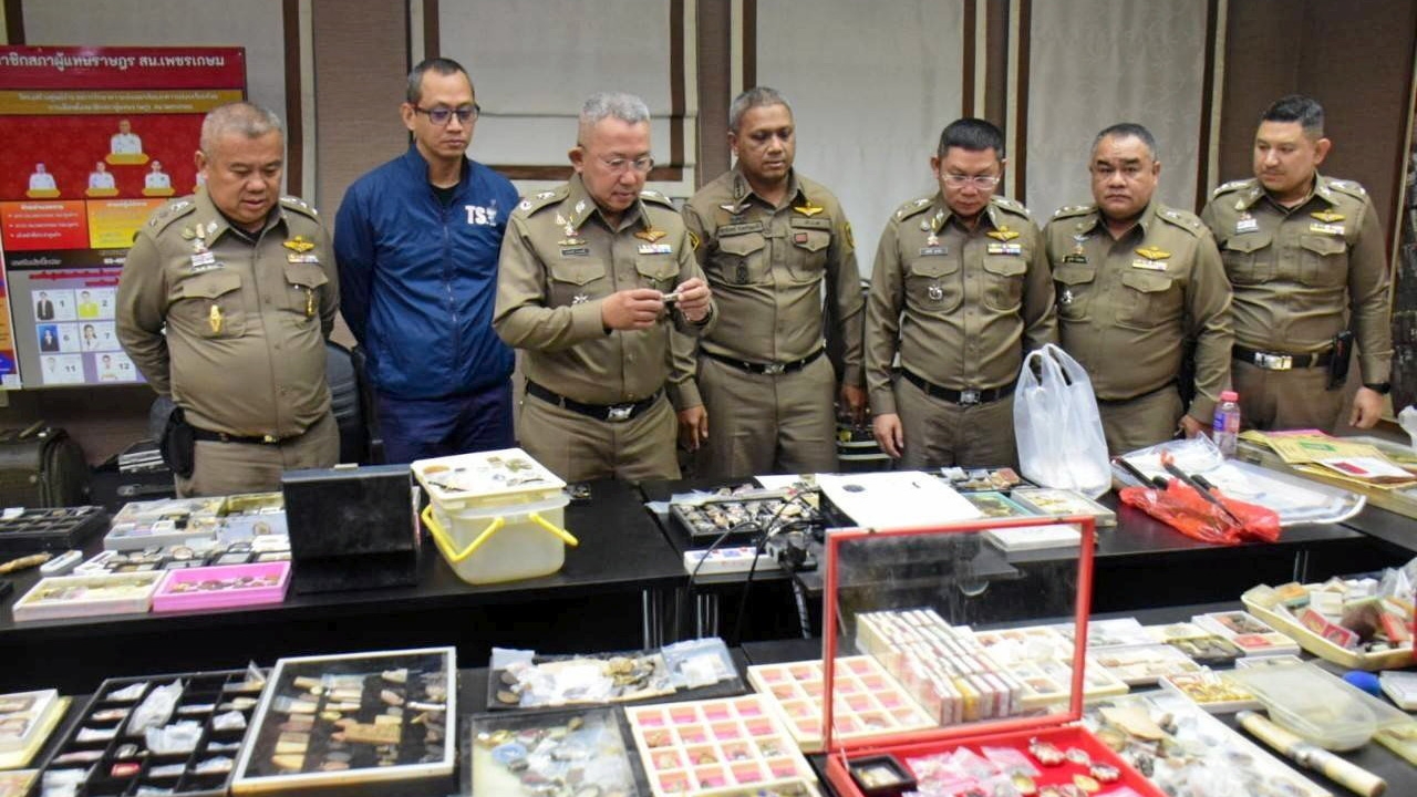 รวบ 4 ตีนแมวยกเค้าบ้านร้าง หัวโจกเดนคุก กวาดกว่า 12 ล้าน