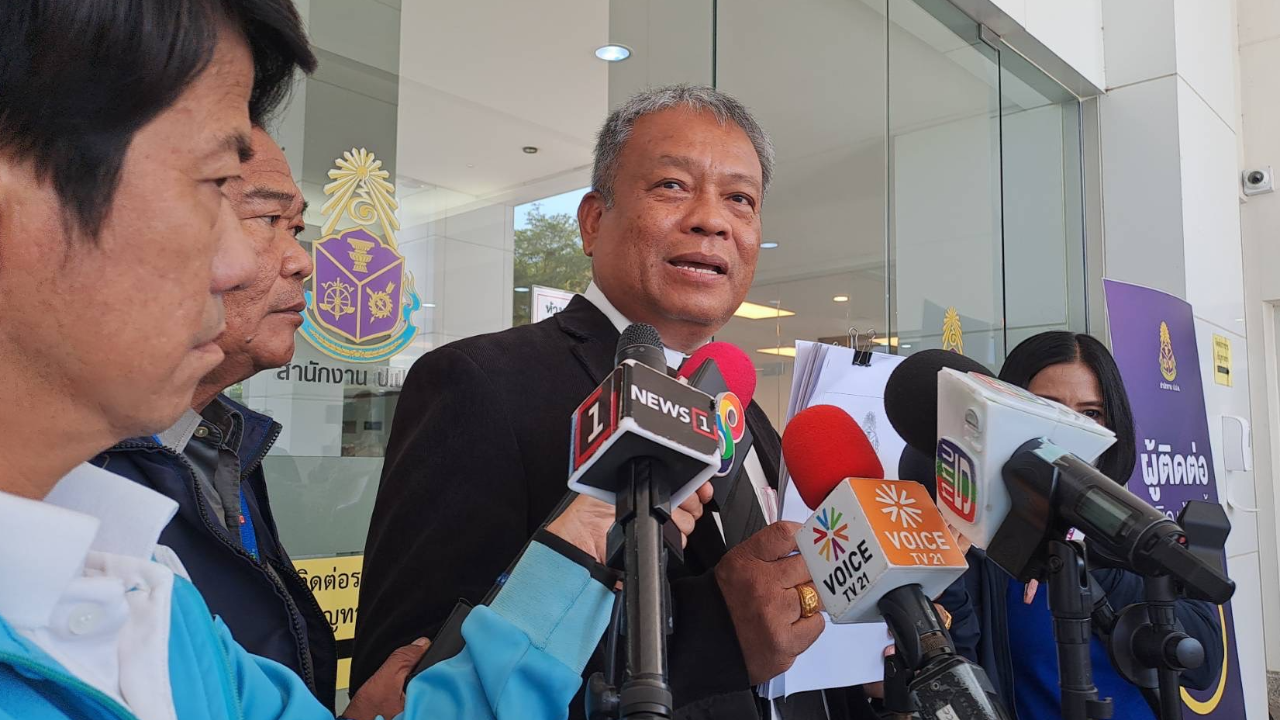 “วัชระ” ไม่กลัว “ทักษิณ” ฟ้อง พร้อมเข้าคุก แนะ “วิญญัติ” อย่าปิดฟ้าด้วยฝ่ามือ