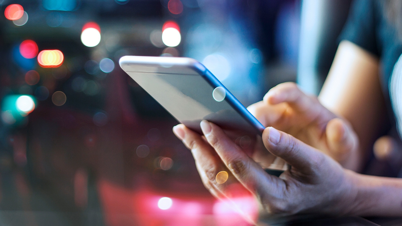 สาวแสบลวงขายของโลกออนไลน์ หนี 7 หมายจับ จนมุมสืบนครบาล