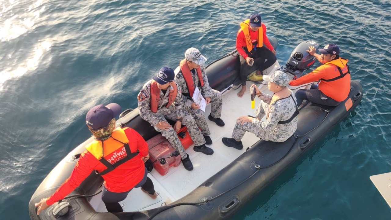 ยังไร้วี่แวว 2 ผู้สูญหายจากเรือสวรรค์ทัวร์ล่มที่ทะเลพังงา เจ้าหน้าที่เร่งค้นหา