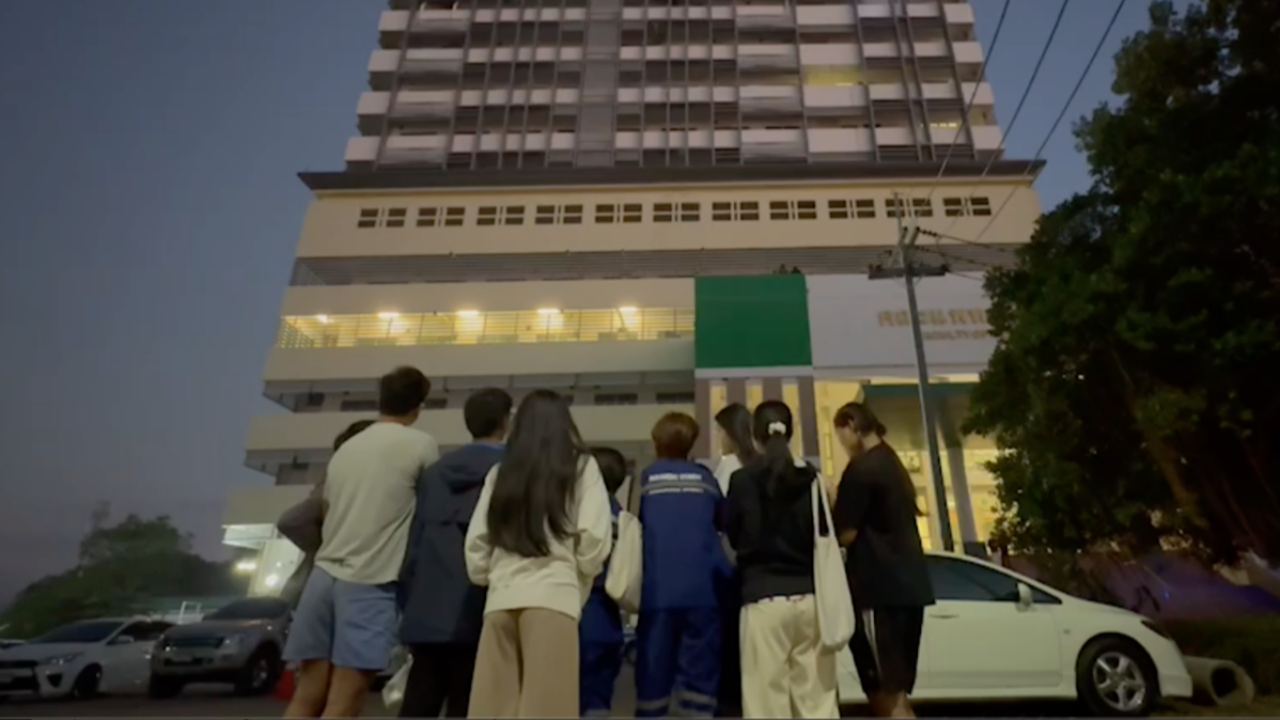 นศ.แพทย์ปี 3 ที่มหาสารคาม ตกชั้น 10 ตึก รพ.ดับ