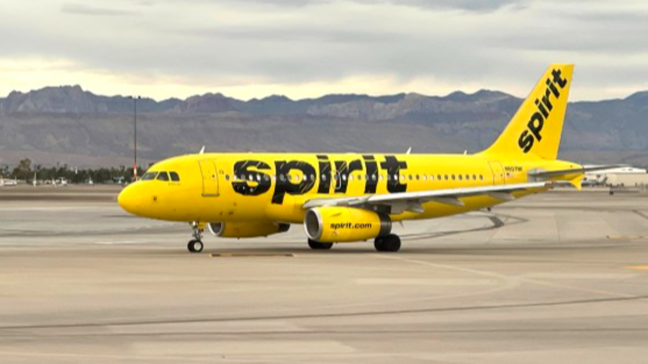 หนูน้อยอเมริกัน 6 ขวบเดินทางคนเดียวไปเยี่ยมคุณยาย สายการบิน "สปิริต" ส่งขึ้นเครื่องบินผิดลำ