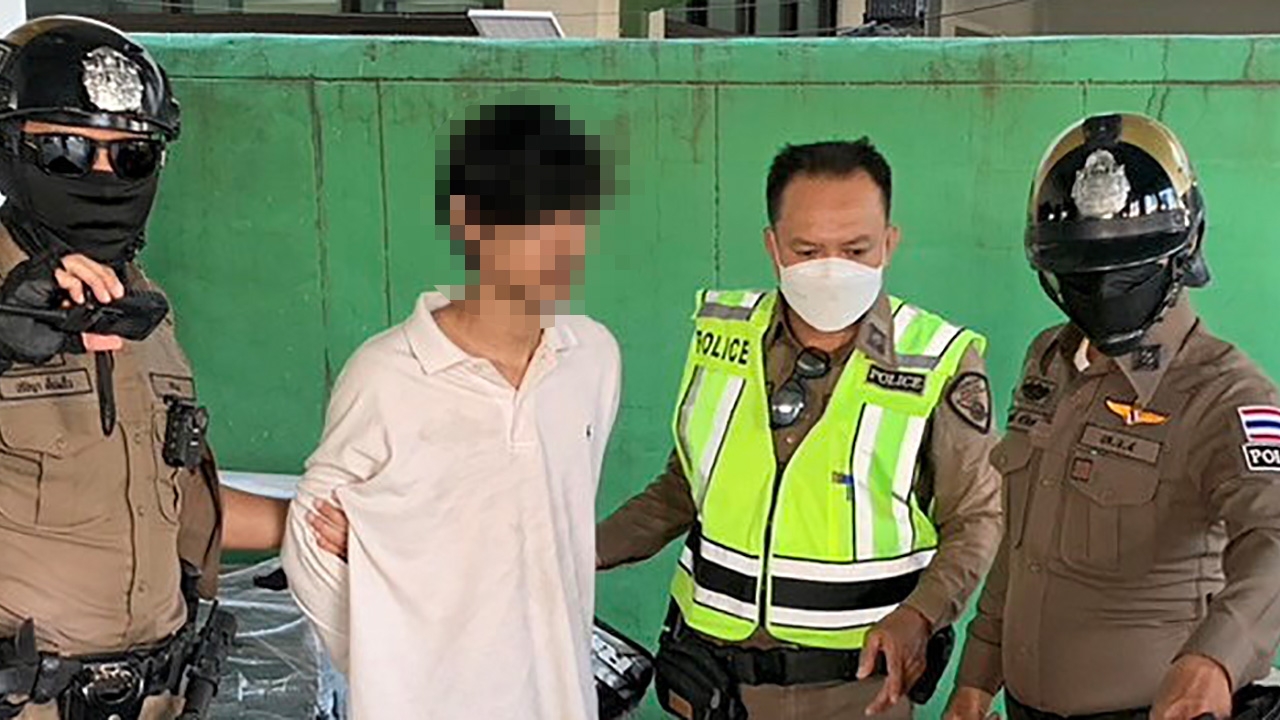 ไรเดอร์หลอนยา มีดไล่ฟัน 2 ด.ช. 6 ขวบ โดนเฉาะหัว อีกคน 9 ปี ที่ข้อมือ เพ้อดาวเทียมสั่ง