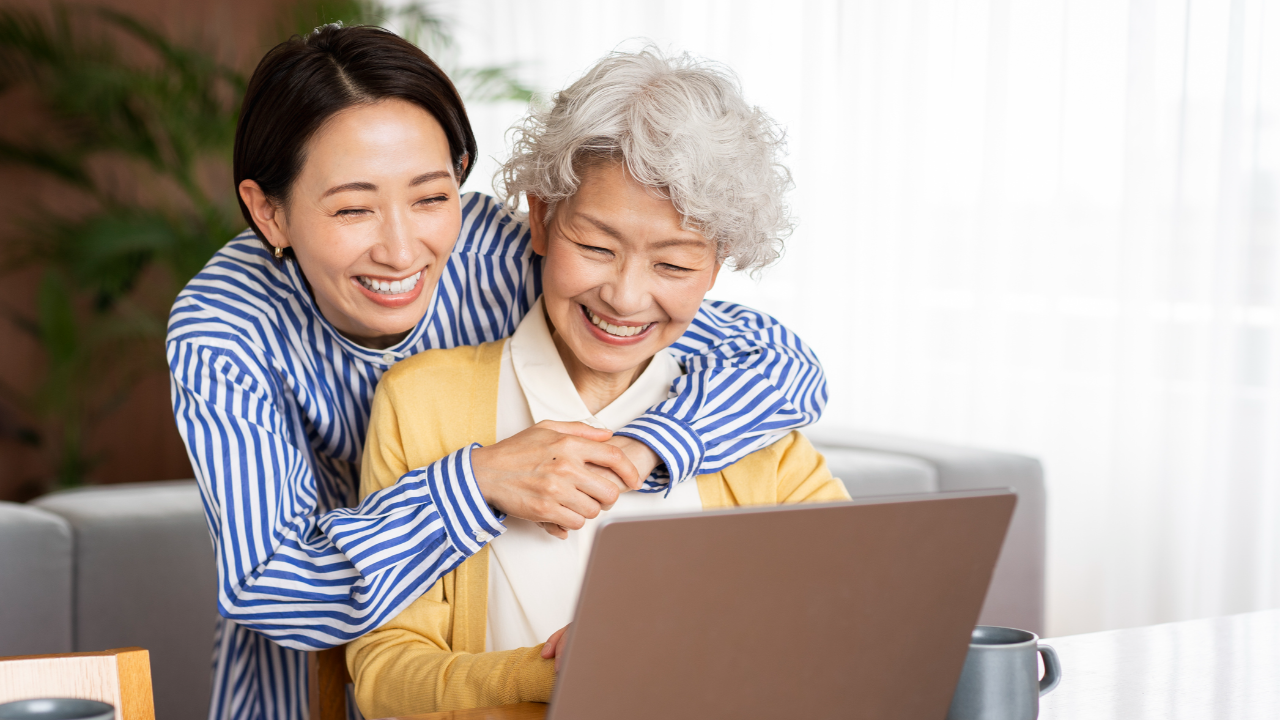 แบบผมสั้นผู้สูงวัย มีทรงไหนบ้าง ดูแลอย่างไร