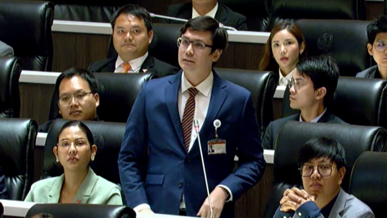 "โรม" ถาม "เศรษฐา" พูดปมขอตำแหน่ง "สมศักดิ์" แจง นายกฯ ไร้เจตนาเรื่องตั๋ว