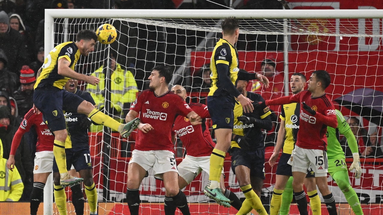 “แมนยูฯ” ช็อกอีก เจอข่าวร้ายซ้ำเติม หลังแพ้ "บอร์นมัธ" เละตุ้มเป๊ะ