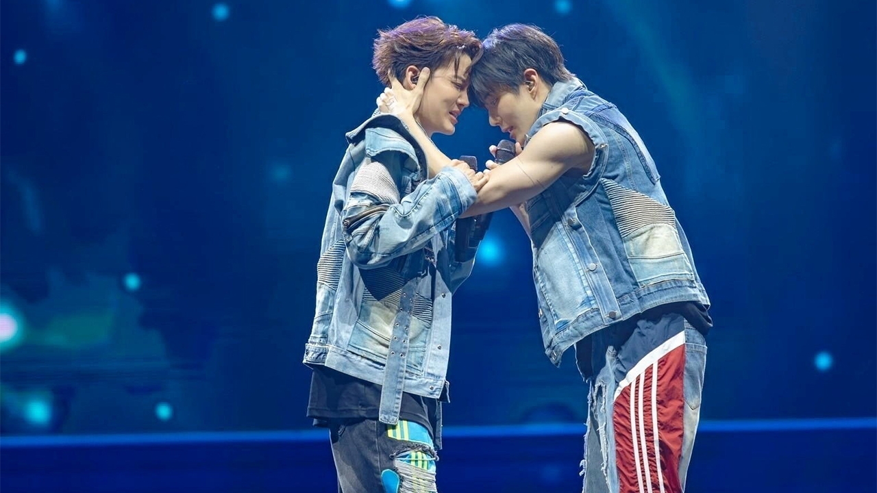 “กอล์ฟ-ไมค์” น้ำตาท่วมกลางคอนเสิร์ตรียูเนียนรอบ 14 ปี ใน “Bounce To The Future Concert”