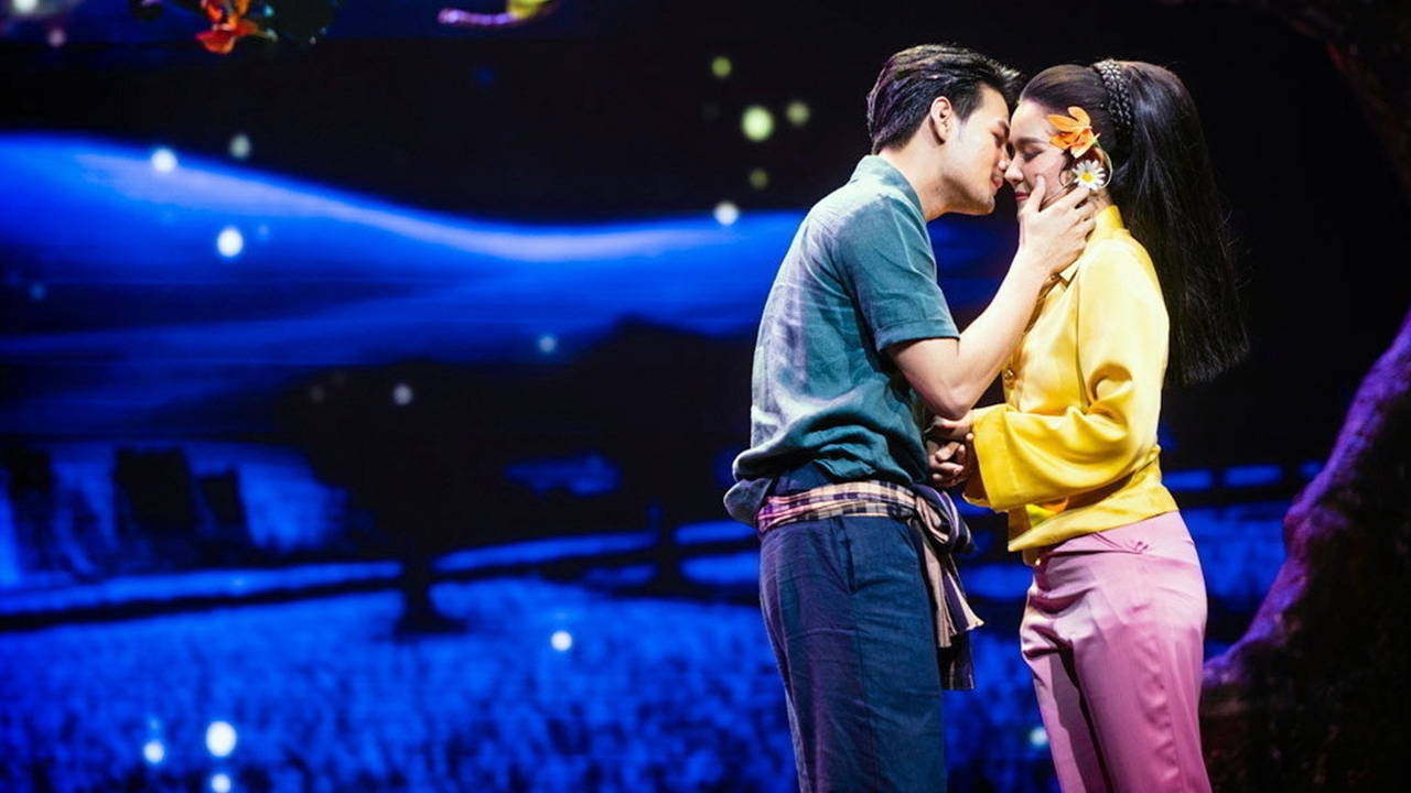 “เปาวลี-ธัช” นำทีมโชว์พลังละครเวที “มนต์รักลูกทุ่ง ทองกวาว เดอะมิวสิคัล”