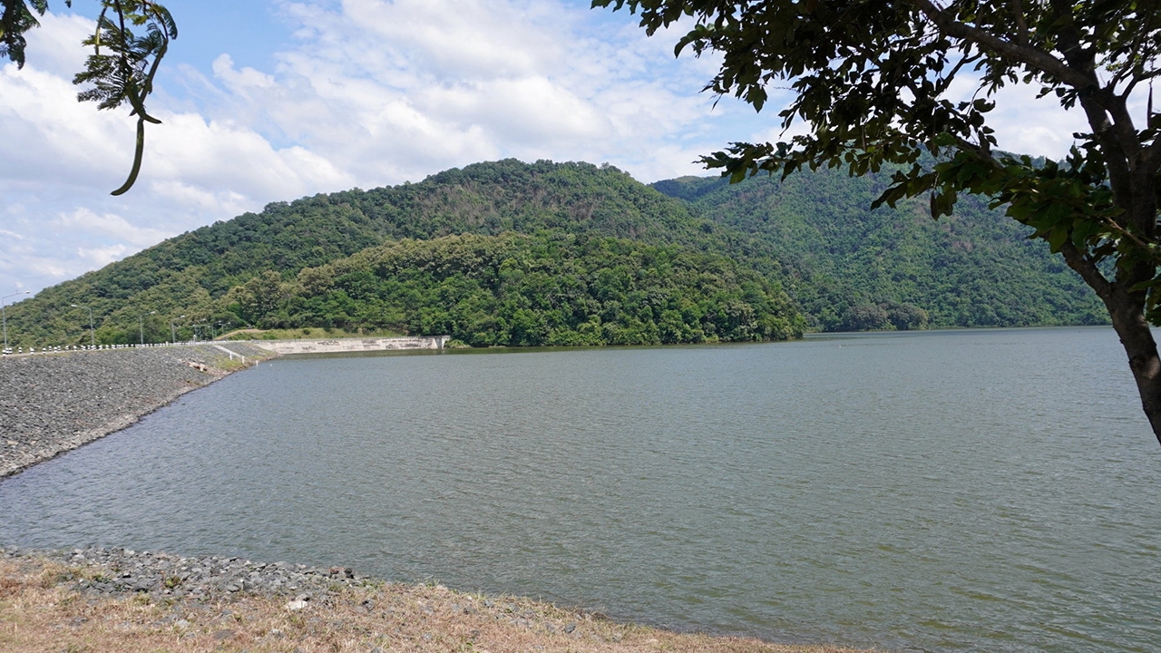 น้ำดี ดินดำ ทำกินสมบูรณ์ ปลูกผักรายได้วันละ 1,000 บาท