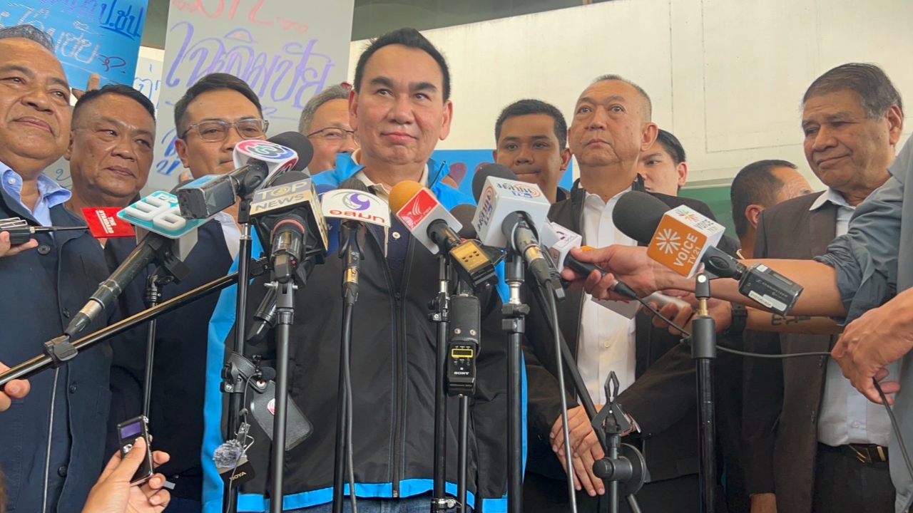 อยู่ที่ "เสี่ยต่อ" กลุ่มเพื่อนเฉลิมชัย แห่ให้กำลังใจ หามนั่งหัวหน้า ปชป. 