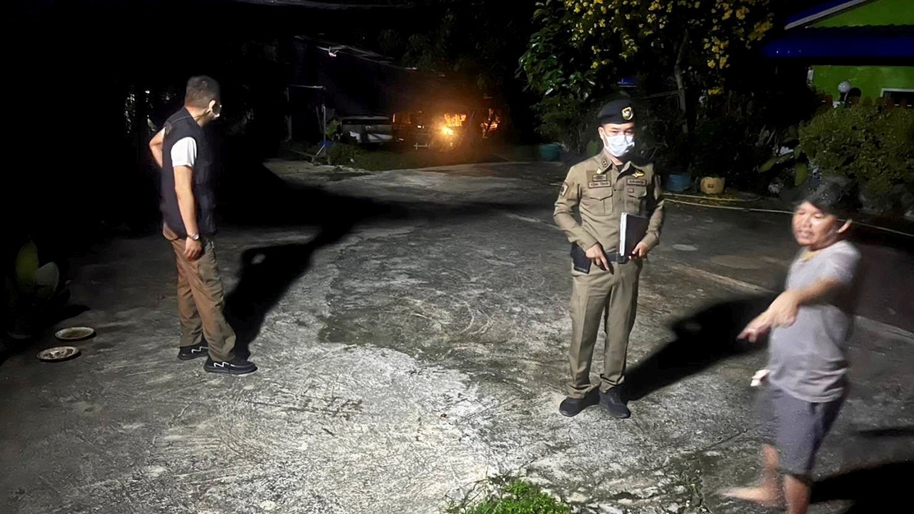 เพื่อนบ้านแค้นอดีตนักข่าวยิงดับหมดโม่ ปมลักเหล็กเส้น อุปกรณ์ช่าง ชนวนทะเลาะ