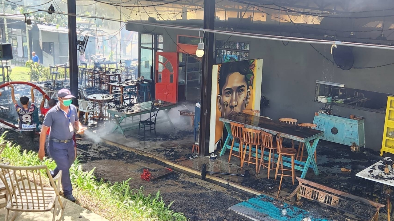 ไฟไหม้วอด 15 ล้าน โปรเจค อาร์ทิเซ็น ร้านอาหารหรูภูเก็ต ต่างชาติหนีตายระทึก