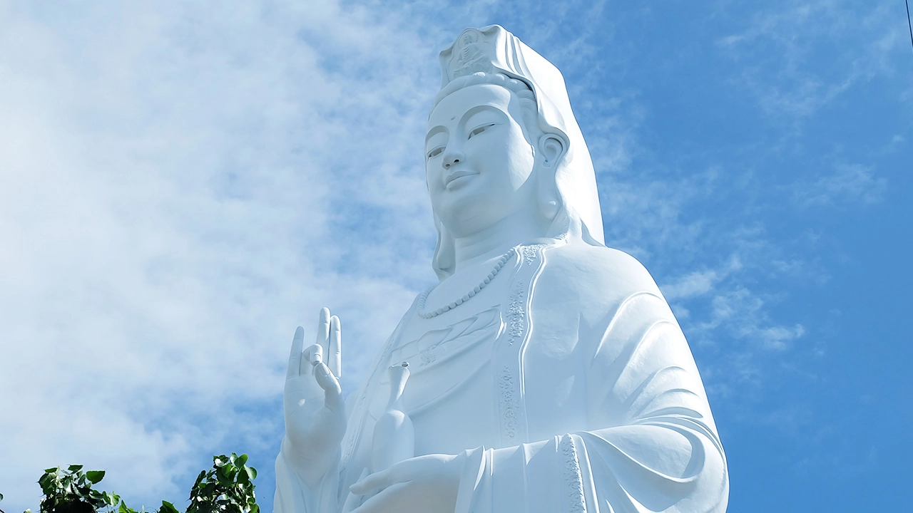 .ไหว้เจ้าแม่กวนอิม เปิดเคล็ดลับผลไม้ 5 อย่าง บูชาอย่างไรให้ผลเร็ว.