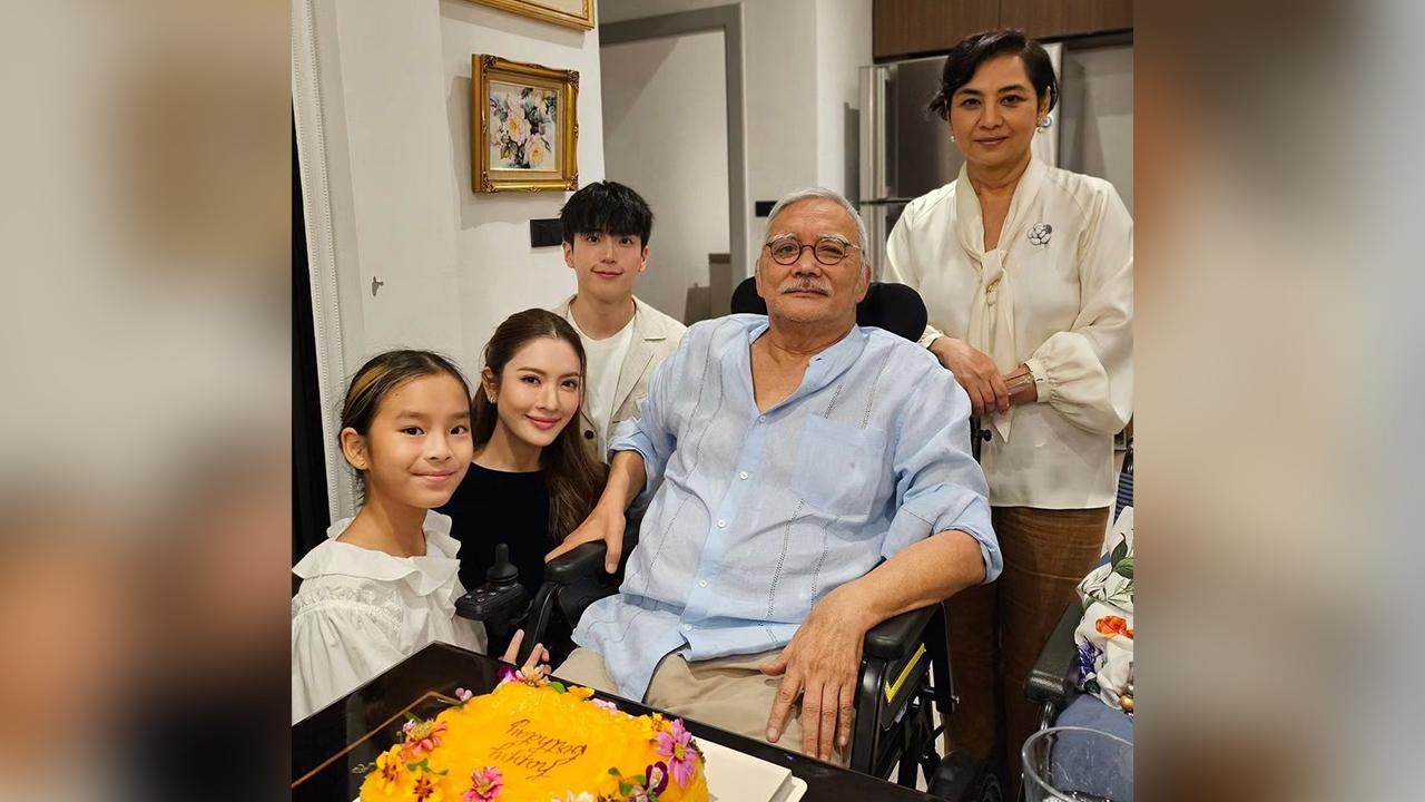 แอฟ ทักษอร พา นนกุล-น้องปีใหม่ เข้ากราบอวยพรวันเกิดท่านมุ้ย 