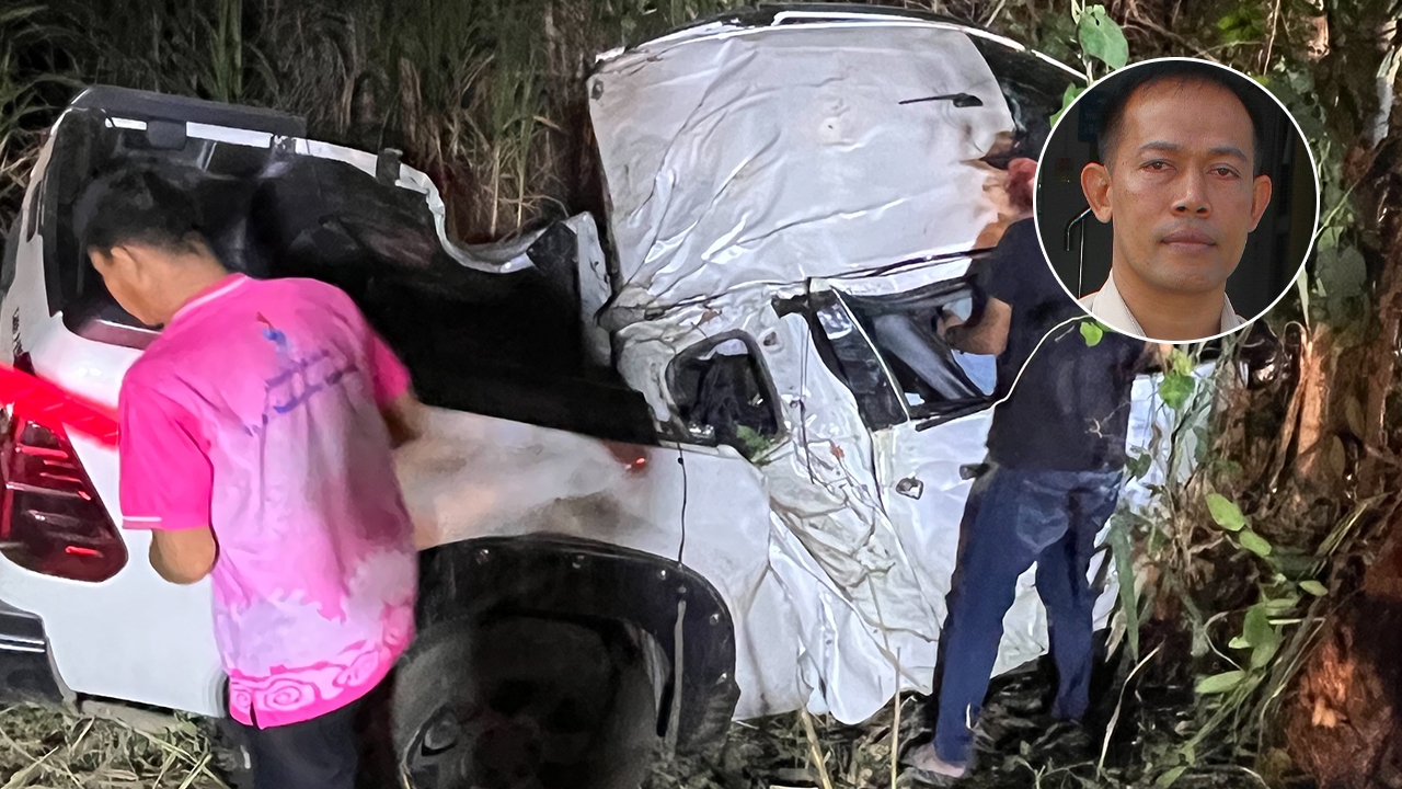 นายก อบต.หนองรี "นายกฮิป" ปิกอัพแหกโค้งชนต้นมะขามเทศใหญ่ เสียชีวิต 