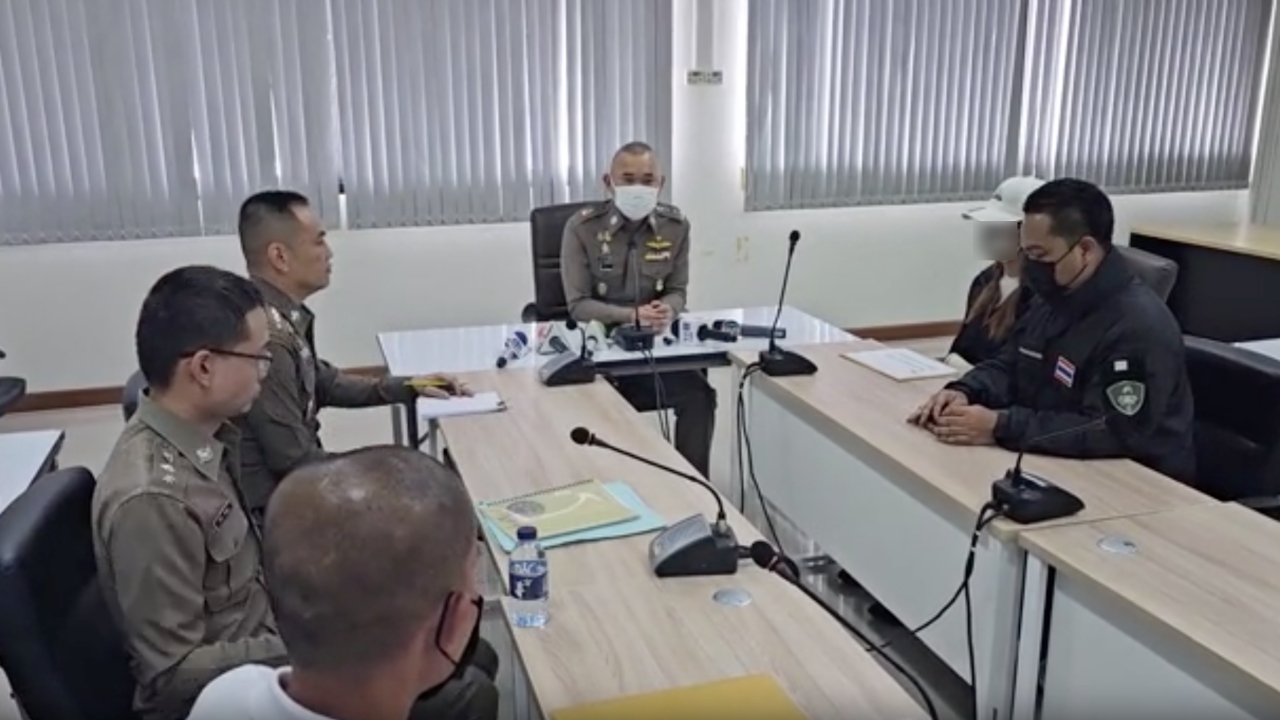 สาวร้อง ผบช.ภ.2 ผัวตำรวจแบล็กเมล์ ปล่อยคลิปลับ ว่อน "โมโหไม่ออกรถให้"