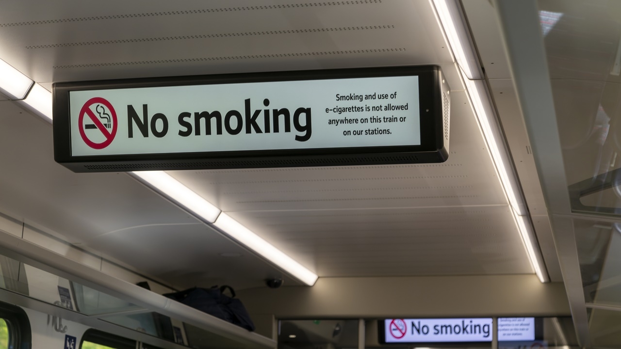 ผู้เชี่ยวชาญจวกยับ รบ.ใหม่นิวซีแลนด์เตรียมยกเลิก ก.ม.แบนบุหรี่