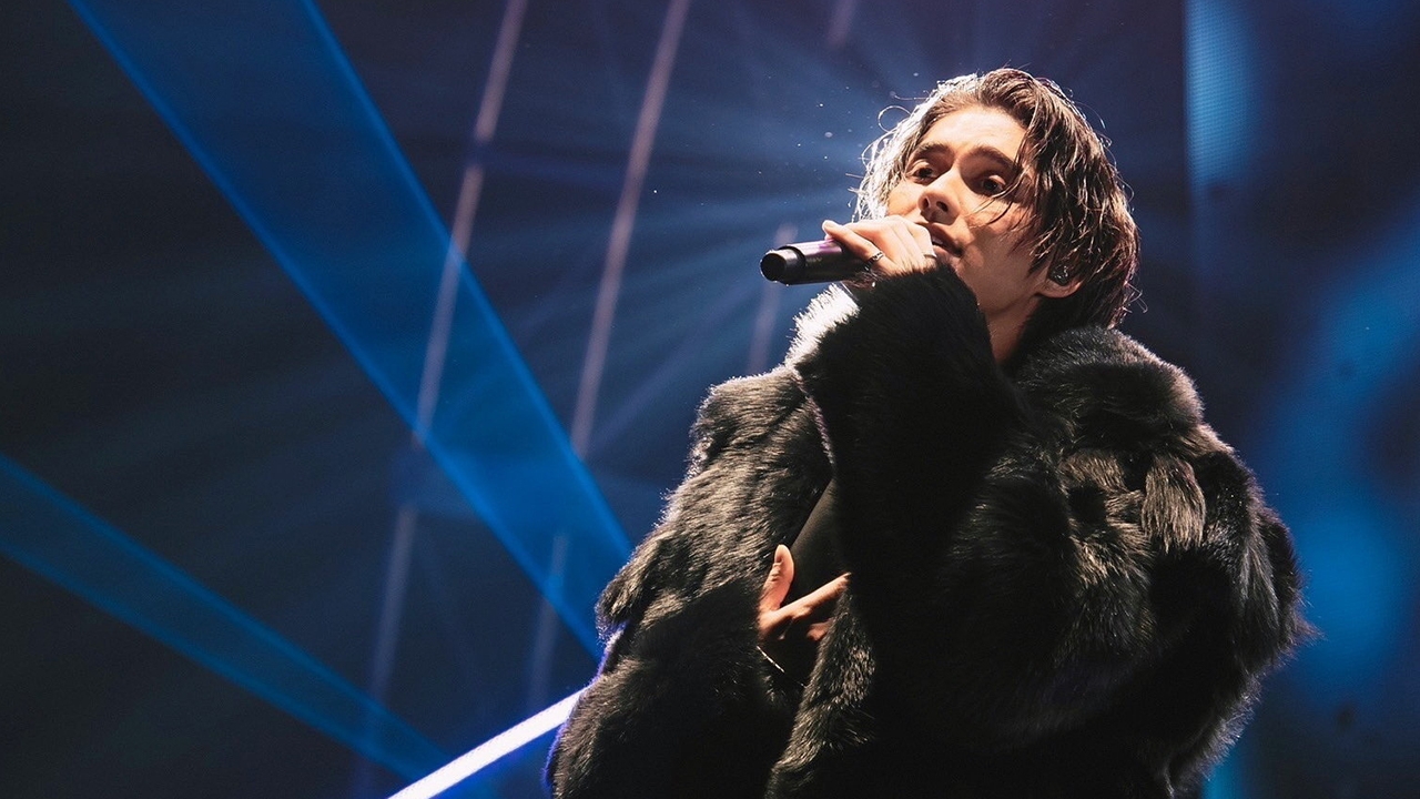 “ไบร์ท วชิรวิชญ์” ศิลปินไทยคนแรก คว้ารางวัลใหญ่ “MTV VMAJ 2023”