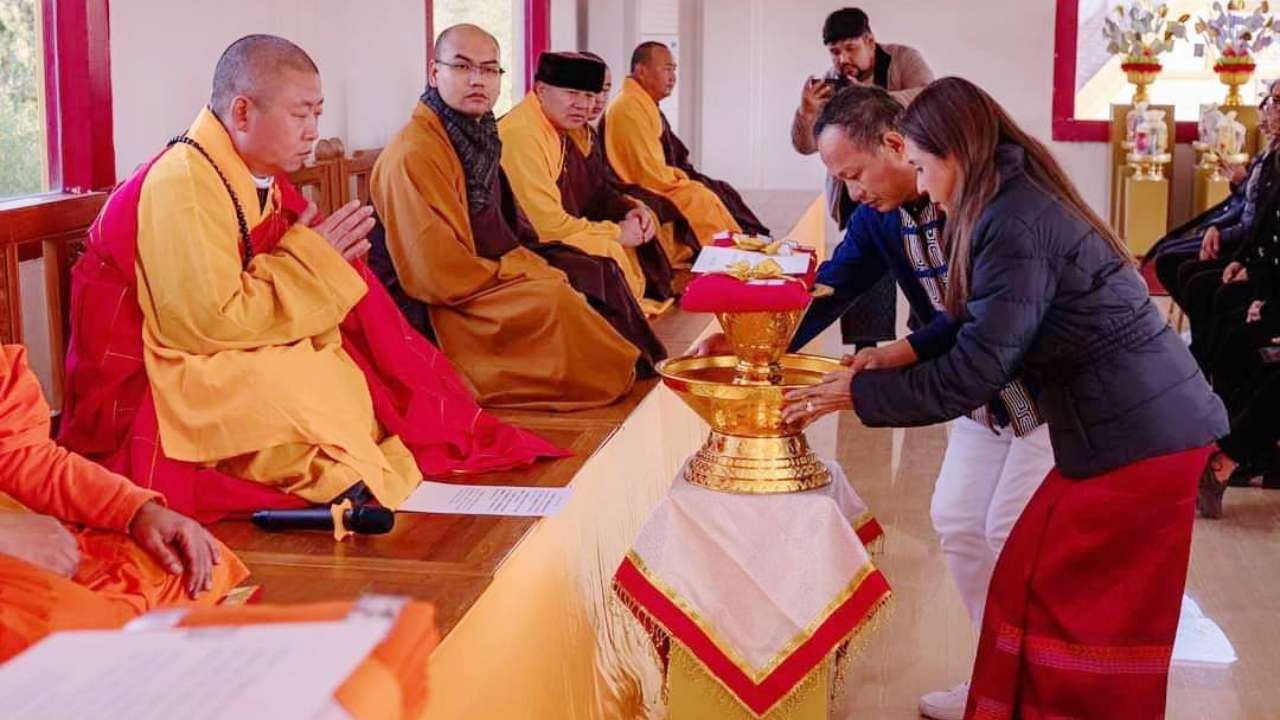 สายบุญ ไทย-จีน ร่วมทอดกฐินประวัติศาสตร์ 2 นิกาย ที่เมืองลั่วหยาง