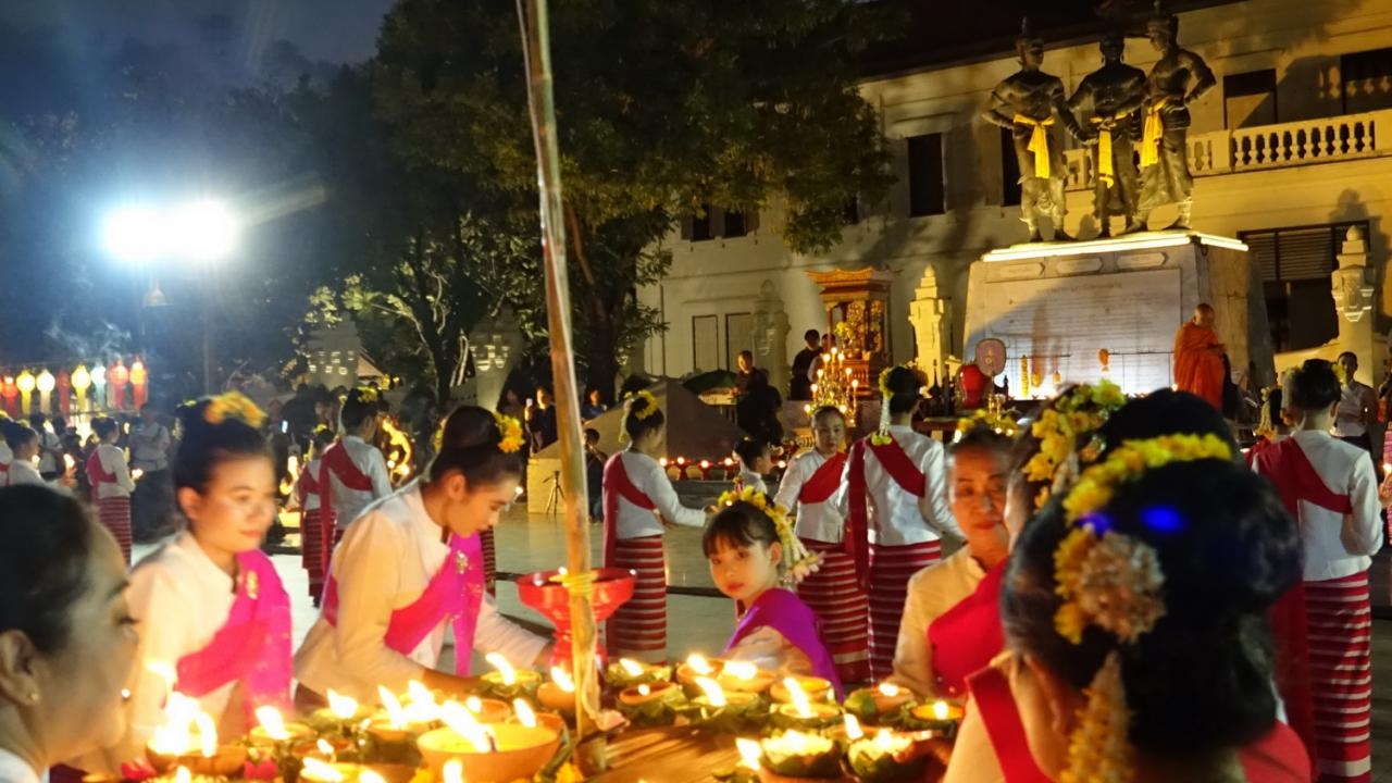 เชียงใหม่จัดงาน "ต๋ามผางปะตี๊ด ส่องฟ้า ฮักษาเมือง" จุดดวงไฟสว่างไสวรับยี่เป็ง