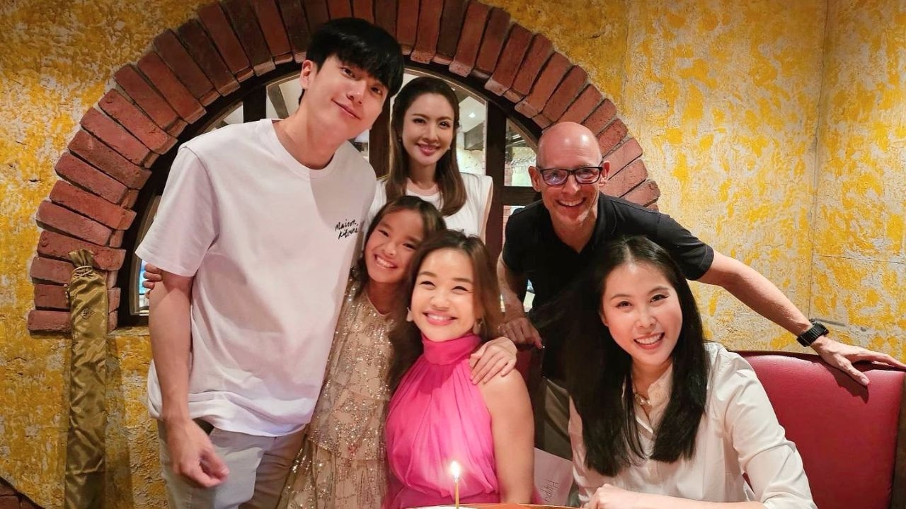 แอฟ ควง นนกุล ร่วมฉลองวันเกิดเพื่อนสนิท แฟนๆ ฟินกับแคปชั่นเพื่อนแม่