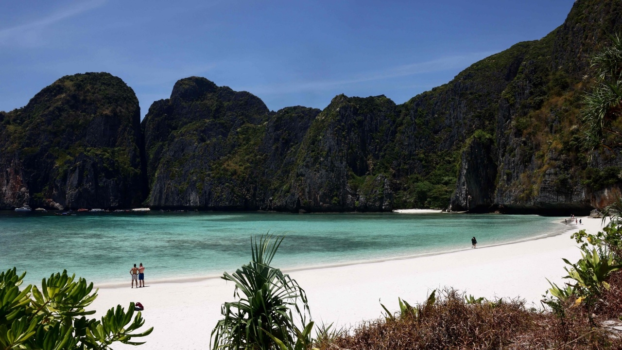 อุทยานแห่งชาติหาดนพรัตน์ธารา-หมู่เกาะพีพี เตือน 24-27 พ.ย. ระวังมรสุมคลื่นลมแรง