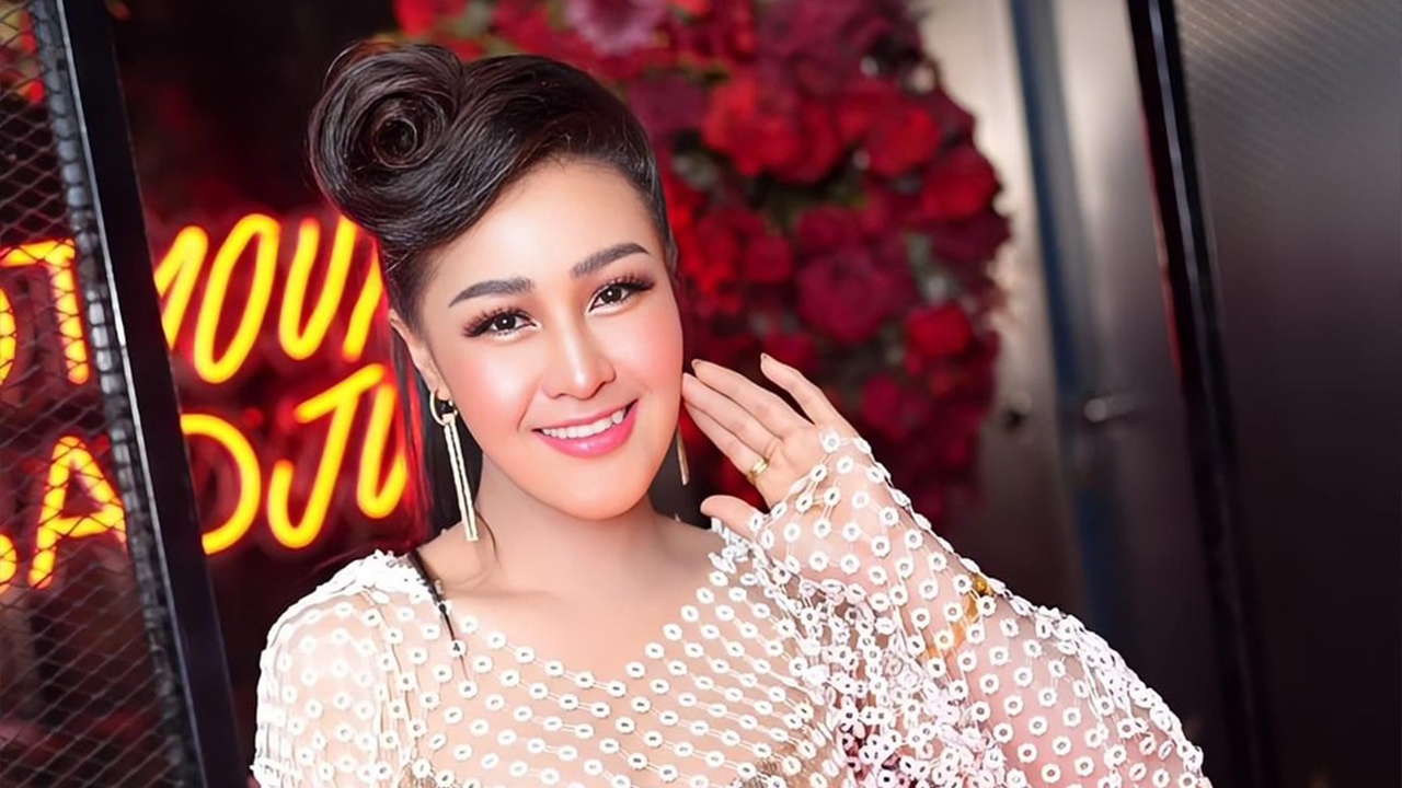 หญิงลี เคลื่อนไหวแล้ว หลังถูกโยง “ลูกทุ่งสาวโลก 2 ใบ” ลั่นชีวิตอีกยาวไกล
