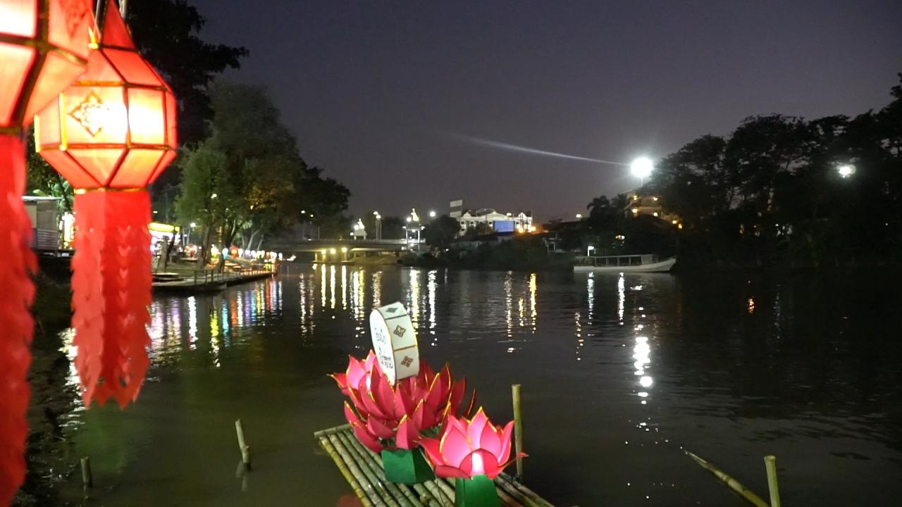 เทศบาลฟ้าฮ่าม เนรมิตพื้นที่ริมน้ำปิง ประดับโคมล้านนารับงานประเพณียี่เป็ง 66