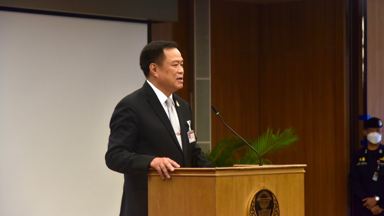 “อนุทิน” สานต่อ “ฝายแกนดินซีเมนต์” เก็บน้ำนอกพื้นที่ชลประทาน สู้ภัยแล้ง 