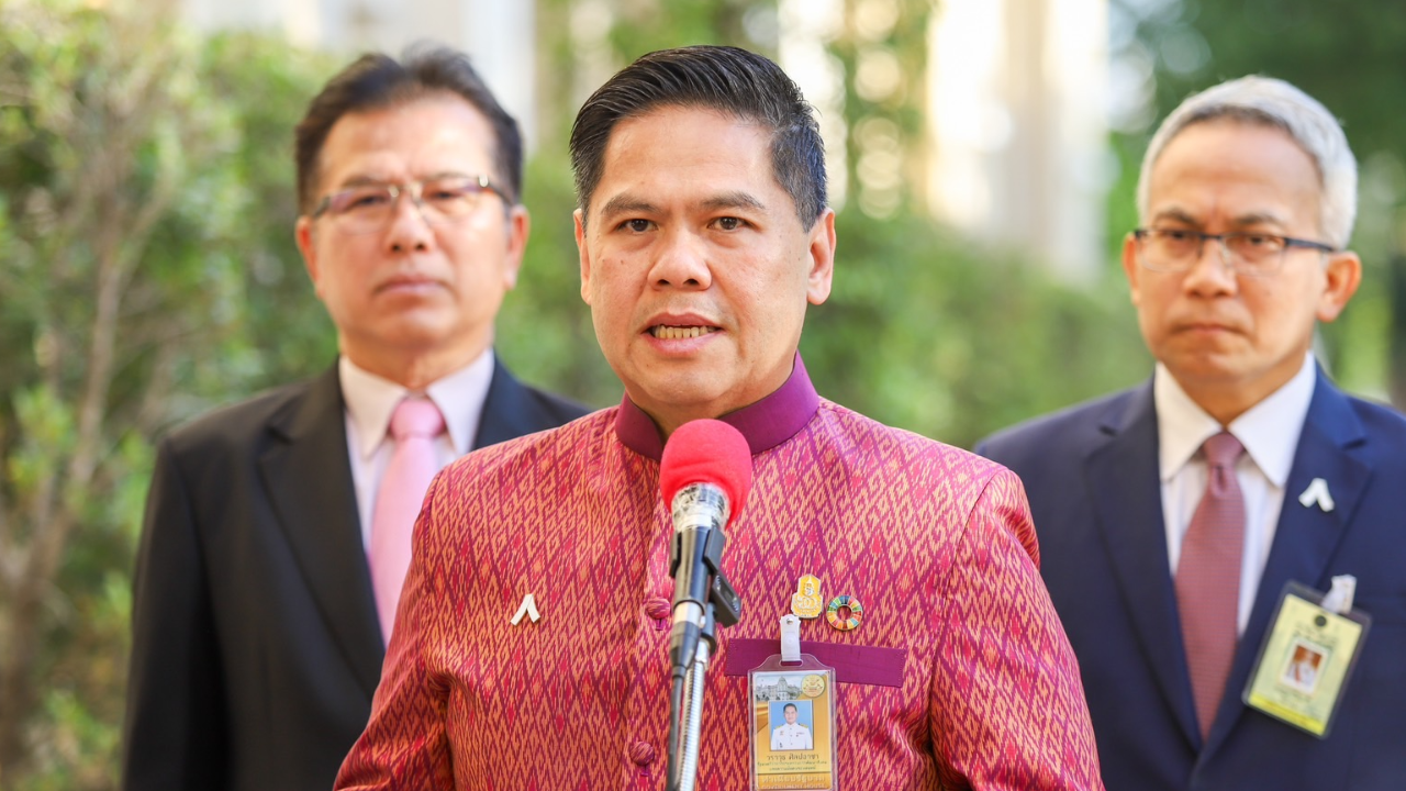 “วราวุธ” แจงร่วมเฟรม “เสี่ยแป้ง” ยันไม่รู้จัก คาดภาพถ่ายช่วงหาเสียงปี 62