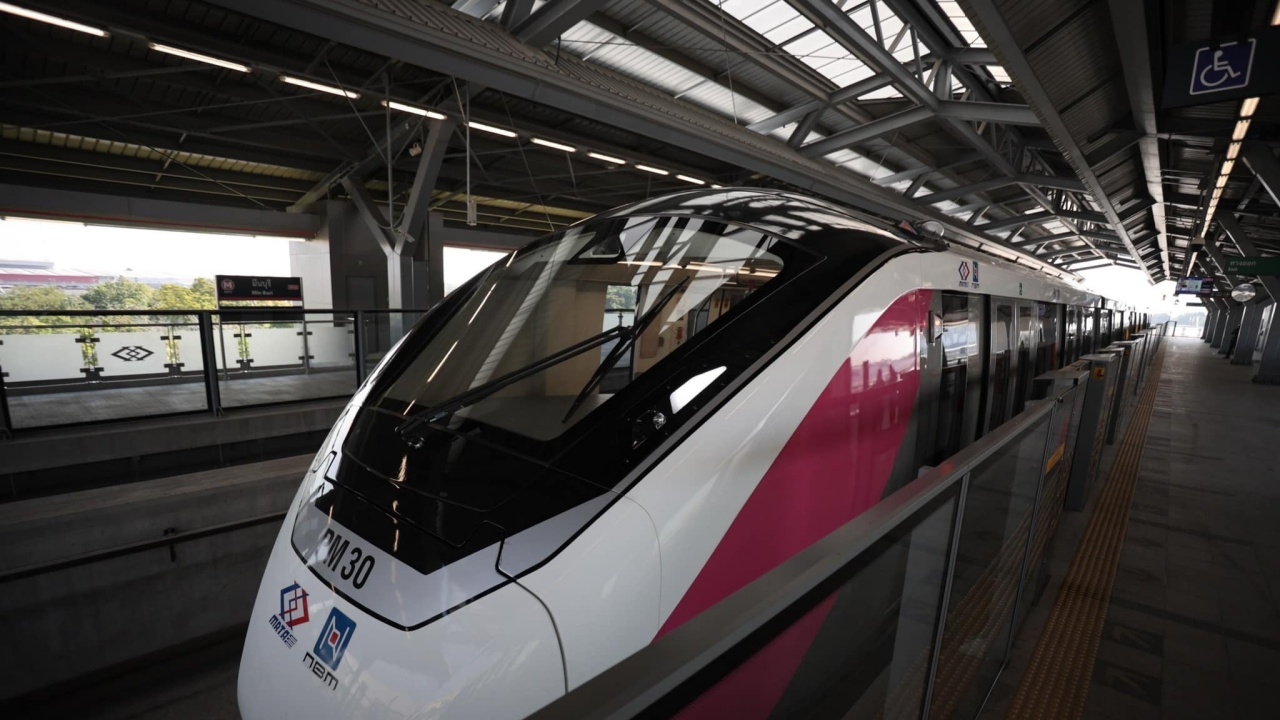 เริ่มวันนี้ 21 พ.ย. รถไฟฟ้าสายสีชมพู เปิดให้ประชาชนทดลองใช้บริการแล้ว