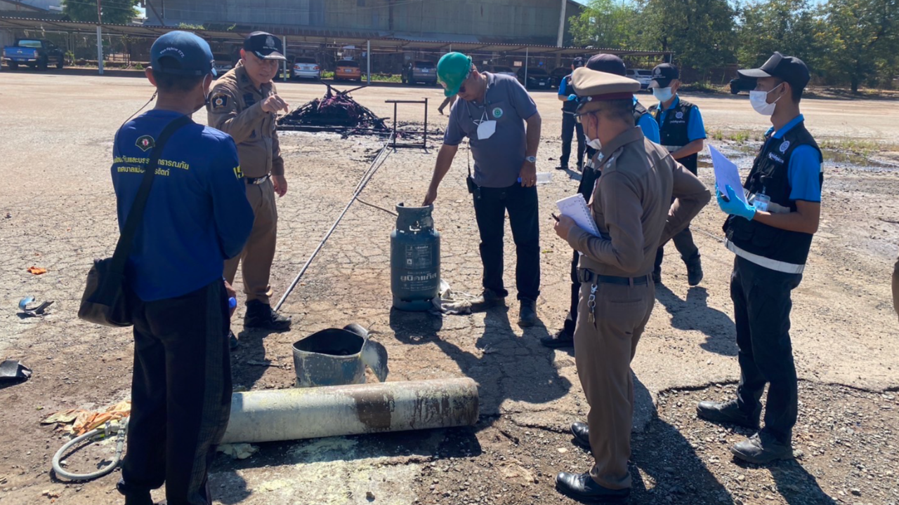 "ถังแก๊สระเบิด" ระหว่างซ้อมดับเพลิง วิทยากรสาธิตตายสยอง กระเด็นแขนขวาขาด